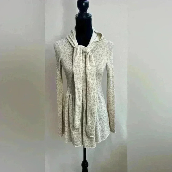 Rebecca Taylor Sweaters - Rebecca Taylor, leopard print hooded Silk /Cashmere button-down, cardigan, SizeM